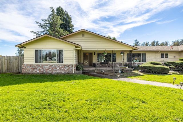 410 E Railroad Ave, Cotati, CA 94931