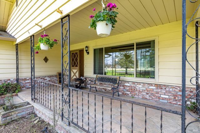 410 E Railroad Ave, Cotati, CA 94931