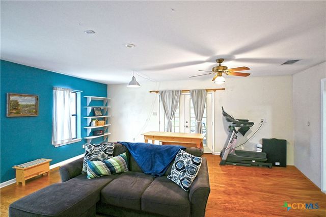 240 Oak Court, New Braunfels, TX 78132