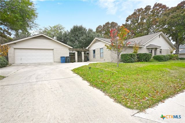 240 Oak Court, New Braunfels, TX 78132