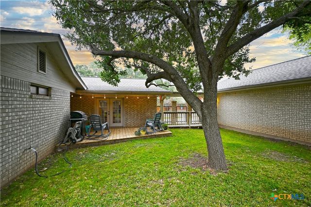 240 Oak Court, New Braunfels, TX 78132