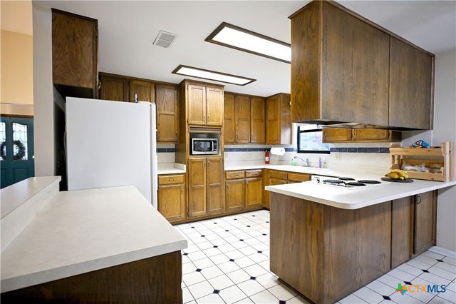 240 Oak Court, New Braunfels, TX 78132