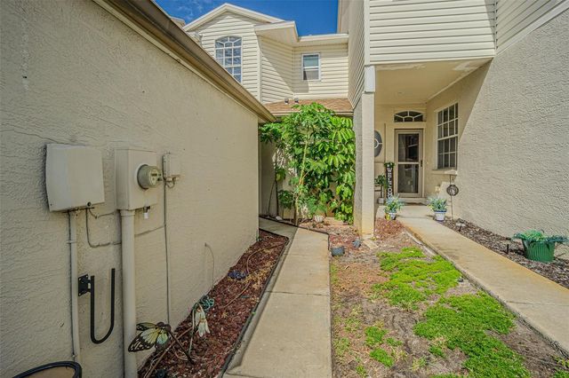 6400 46TH AVENUE N 3, Kenneth City, FL 33709