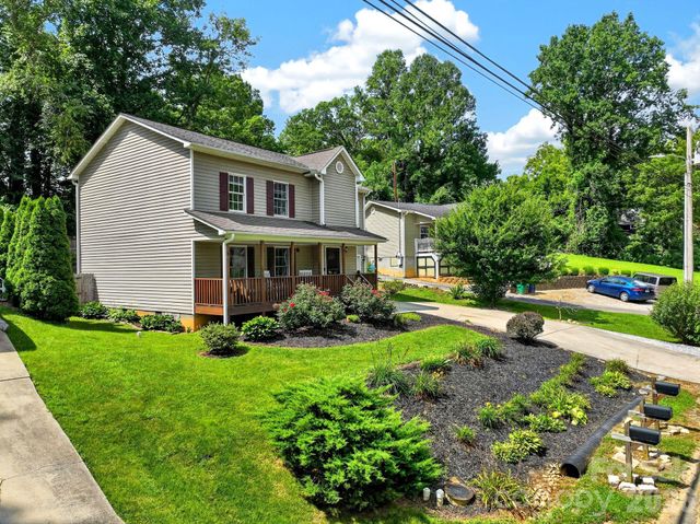 47 Royal Oaks Road, Arden, NC 28704