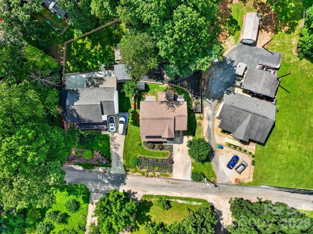 47 Royal Oaks Road, Arden, NC 28704