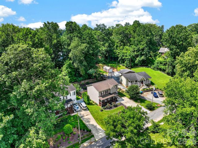 47 Royal Oaks Road, Arden, NC 28704