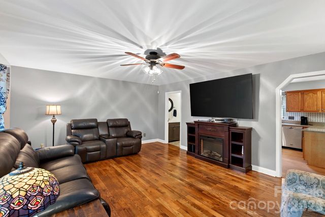 47 Royal Oaks Road, Arden, NC 28704