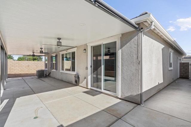 9605 Mondrian Ln, Riverside, CA 92508