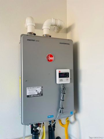 9605 Mondrian Ln, Riverside, CA 92508