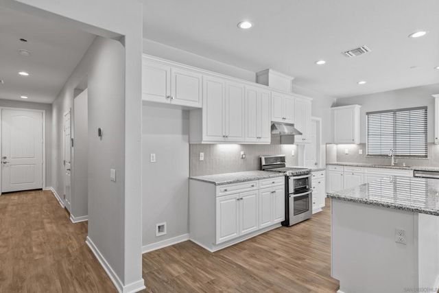 9605 Mondrian Ln, Riverside, CA 92508