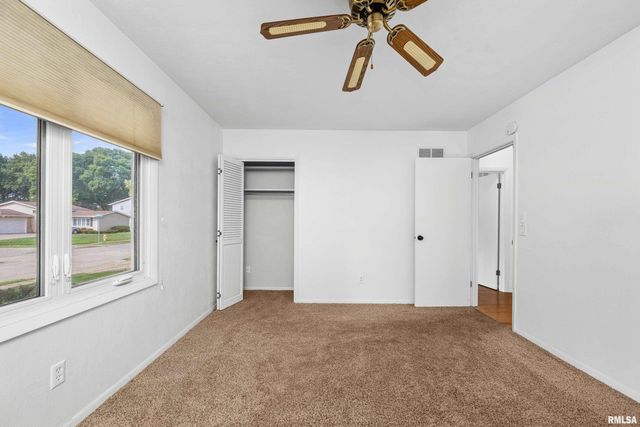 2586 E GEORGE WASHINGTON Boulevard, Davenport, IA 52803