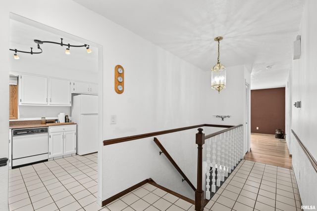 2586 E GEORGE WASHINGTON Boulevard, Davenport, IA 52803