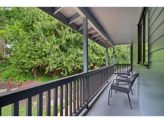1515 S RADCLIFFE Ct, Portland, OR 97219