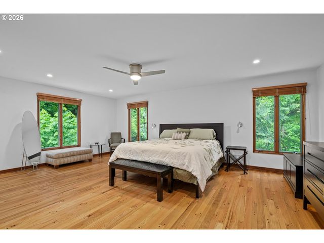 1515 S RADCLIFFE Ct, Portland, OR 97219