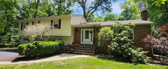 32 Queen Anne Lane, Wappingers Falls, NY 12590