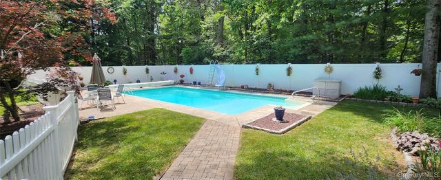 32 Queen Anne Lane, Wappingers Falls, NY 12590