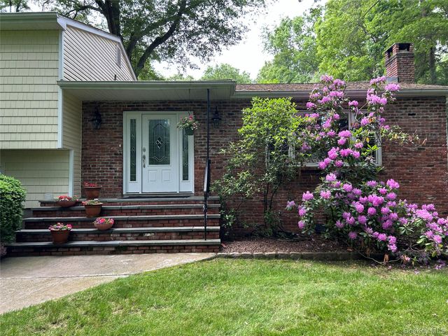 32 Queen Anne Lane, Wappingers Falls, NY 12590