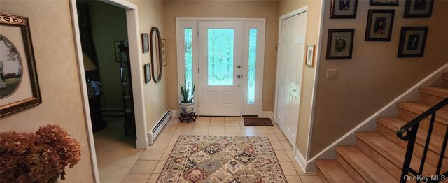 32 Queen Anne Lane, Wappingers Falls, NY 12590