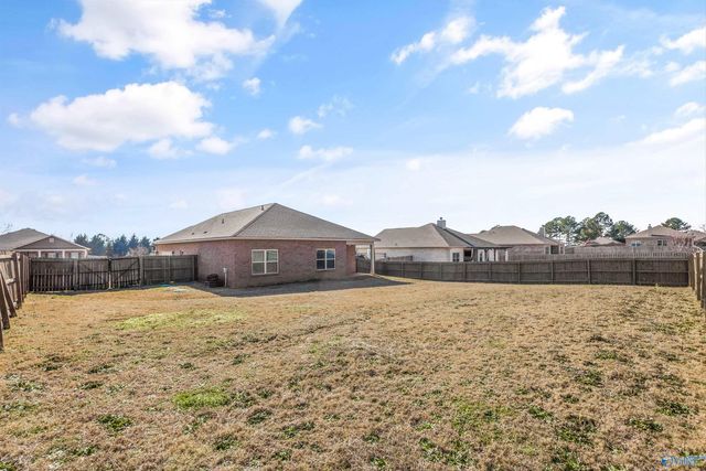 276 Dinner Tree Square, Huntsville, AL 35811