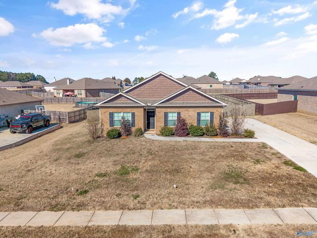 276 Dinner Tree Square, Huntsville, AL 35811