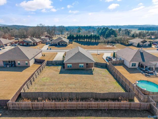 276 Dinner Tree Square, Huntsville, AL 35811