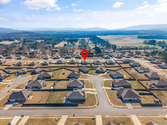 276 Dinner Tree Square, Huntsville, AL 35811