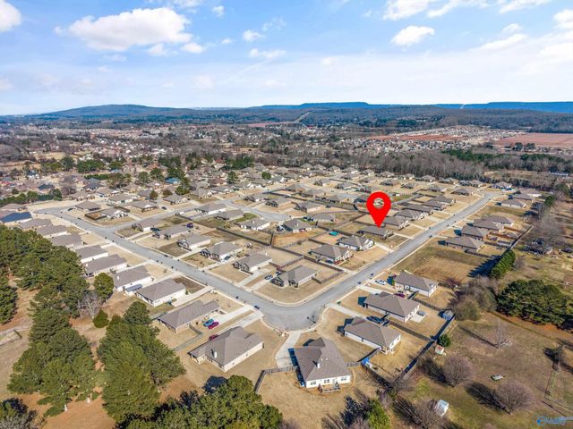 276 Dinner Tree Square, Huntsville, AL 35811