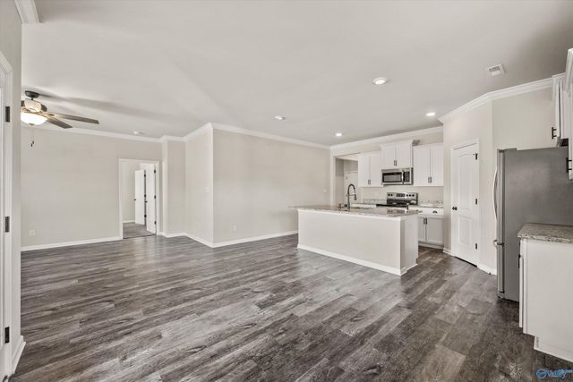 276 Dinner Tree Square, Huntsville, AL 35811