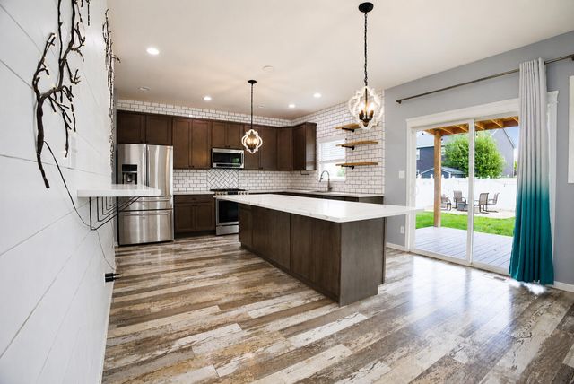 527 Chicory Lane, Valparaiso, IN 46385