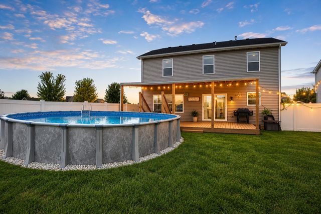 527 Chicory Lane, Valparaiso, IN 46385