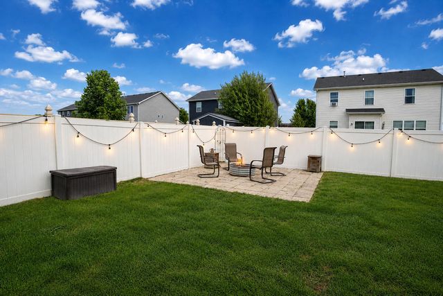 527 Chicory Lane, Valparaiso, IN 46385