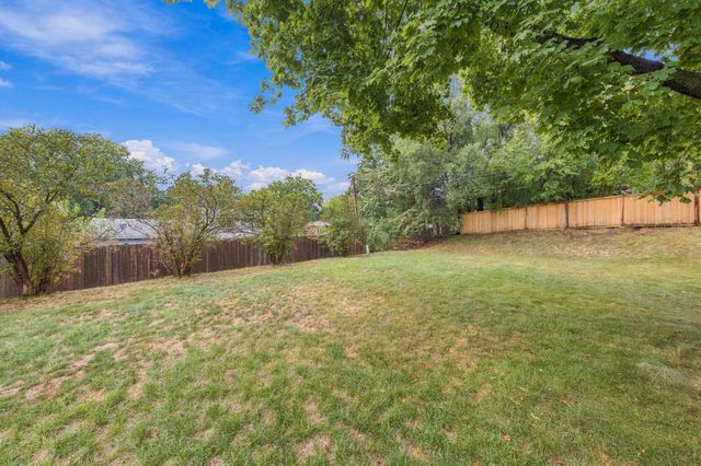 2102 Opal Drive, Eagan, MN 55122