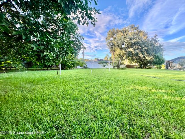 317 Lanack Road SE, Palm Bay, FL 32909