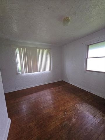 1356 Connellsville Rd, North Union Twp, PA 15456