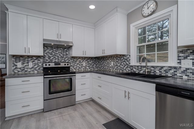 5710 Golden Pond, Northport, AL 35473