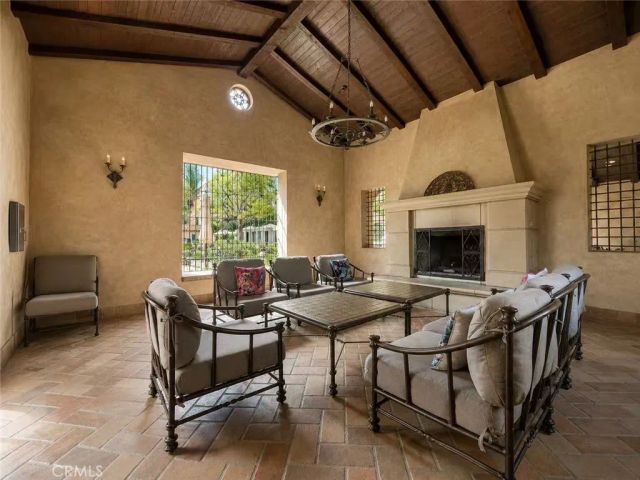77 Canyoncrest, Irvine, CA 92603