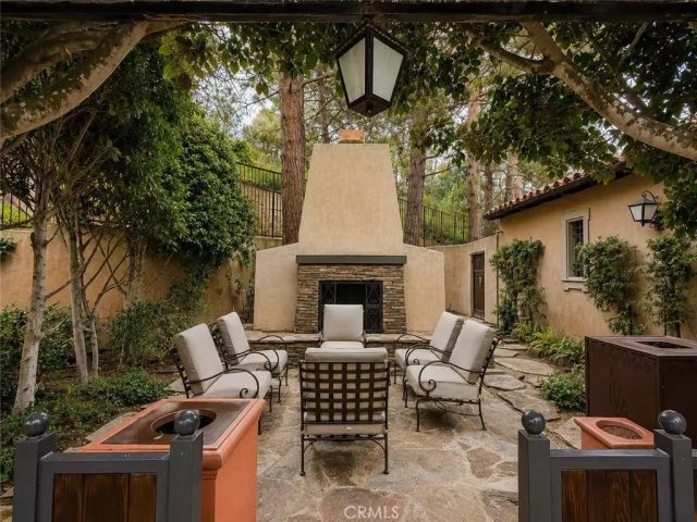 77 Canyoncrest, Irvine, CA 92603