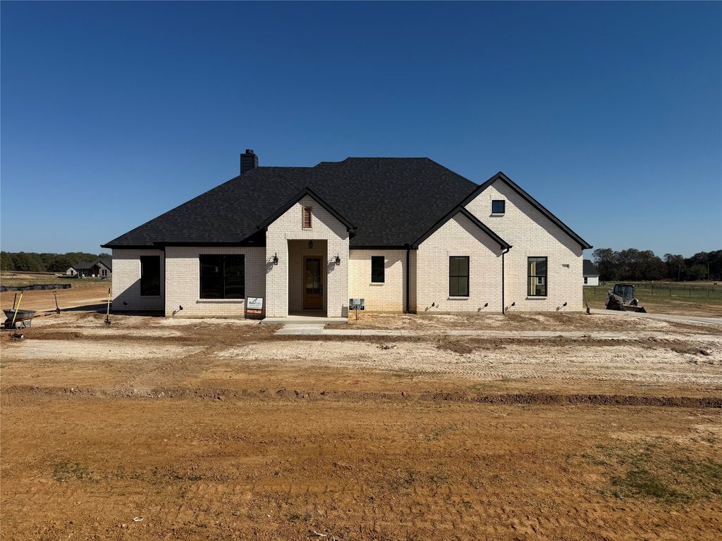 2008 Forest Bridge Drive, Azle, TX 76020