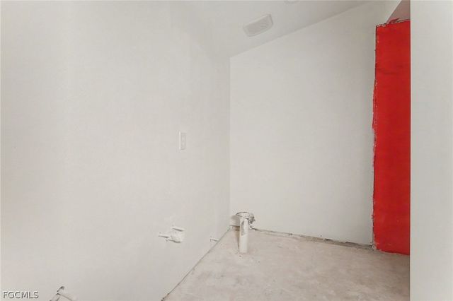 11330 Cypress LN, Fort Myers Beach, FL 33931