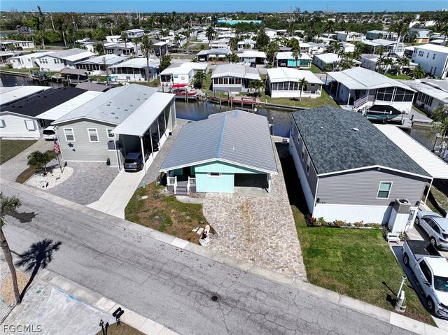 11330 Cypress LN, Fort Myers Beach, FL 33931