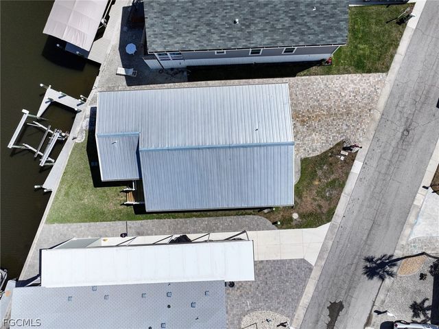 11330 Cypress LN, Fort Myers Beach, FL 33931