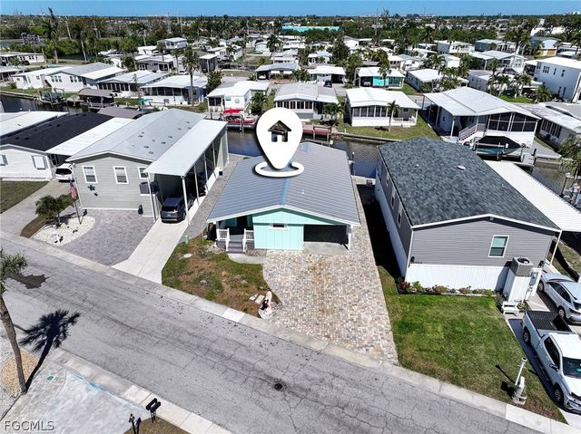 11330 Cypress LN, Fort Myers Beach, FL 33931