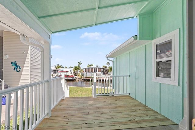 11330 Cypress LN, Fort Myers Beach, FL 33931