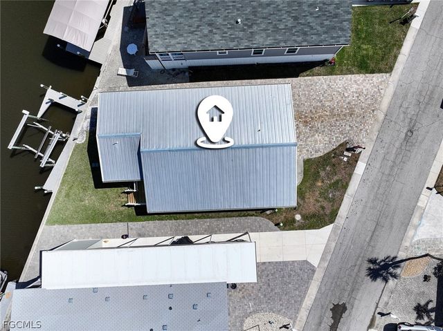 11330 Cypress LN, Fort Myers Beach, FL 33931