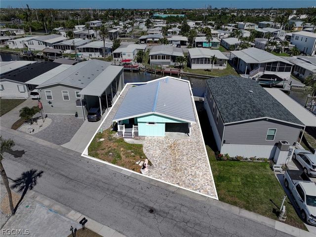 11330 Cypress LN, Fort Myers Beach, FL 33931