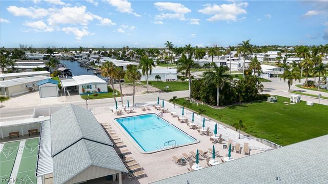 11330 Cypress LN, Fort Myers Beach, FL 33931