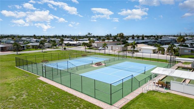11330 Cypress LN, Fort Myers Beach, FL 33931