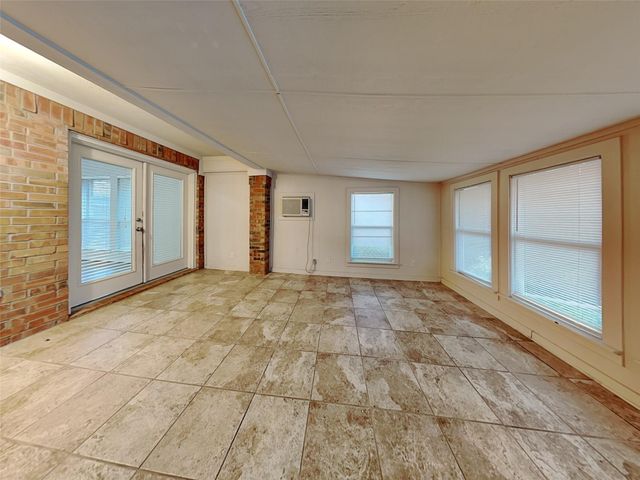 4904 Woodmeadow Drive, Fort Worth, TX 76135