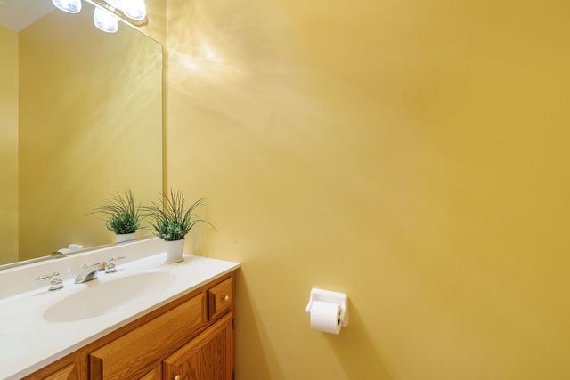 303 Reserve Circle, Clarendon Hills, IL 60514