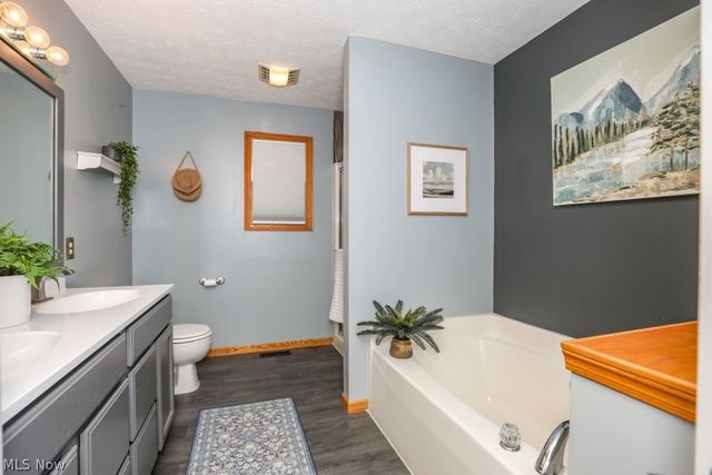 2533 Acorn Avenue, Ravenna, OH 44266